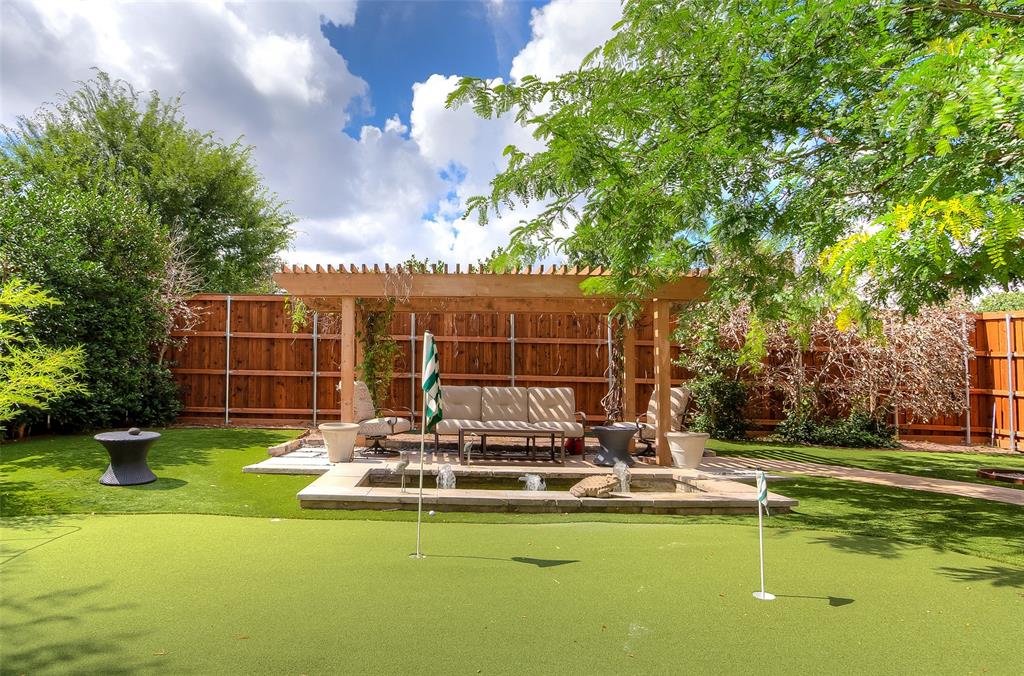 2455 Halloran Street - Photo 2