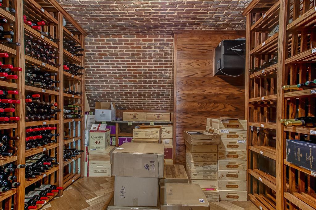 2455 Halloran Street - Photo 36