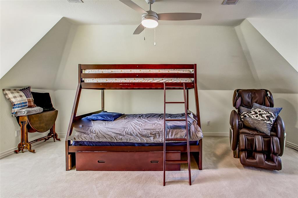 2455 Halloran Street - Photo 37