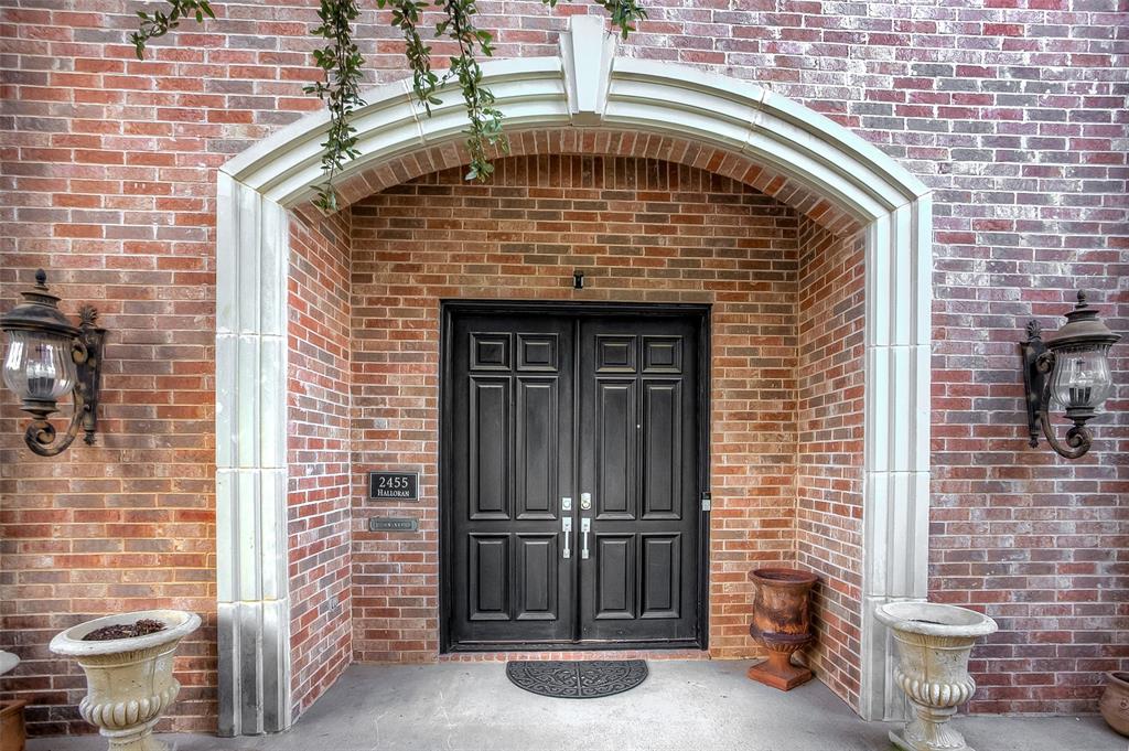 2455 Halloran Street - Photo 6