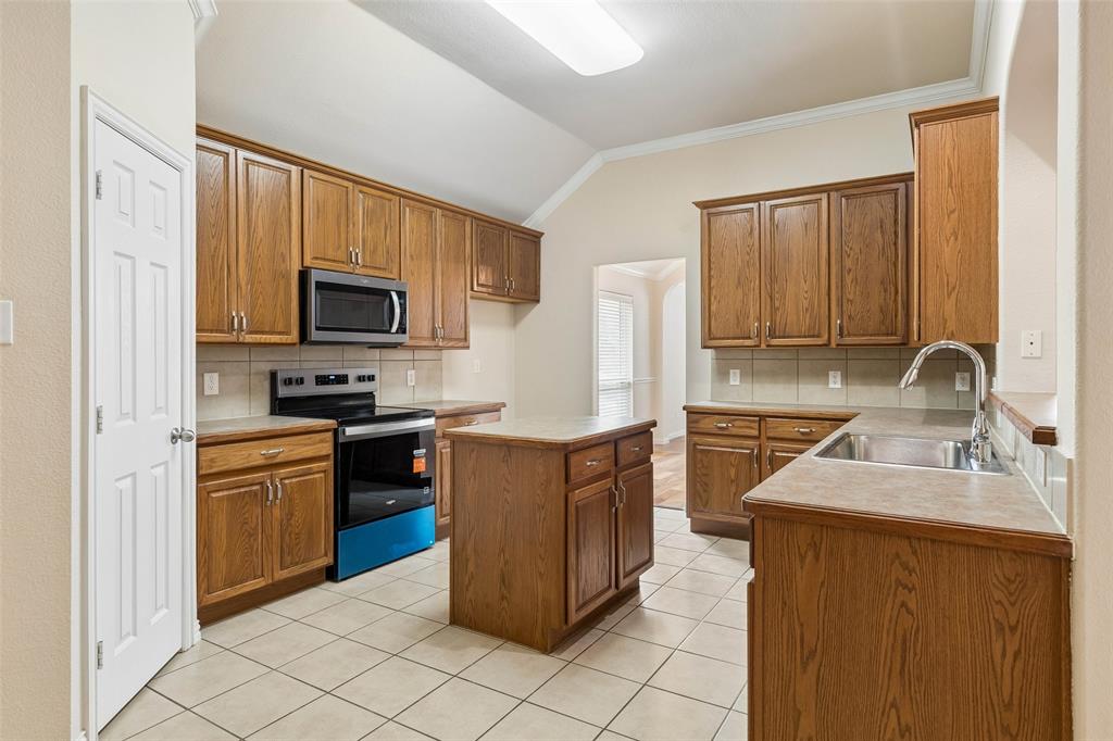 425 Carver Drive - Photo 11