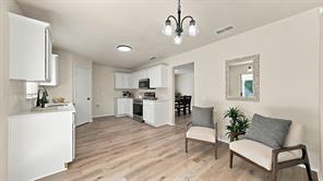 7007 Bridlewood Drive - Photo 11