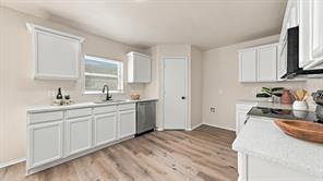 7007 Bridlewood Drive - Photo 7