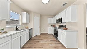 7007 Bridlewood Drive - Photo 8