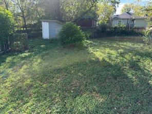 319 Avenue I - Photo 9