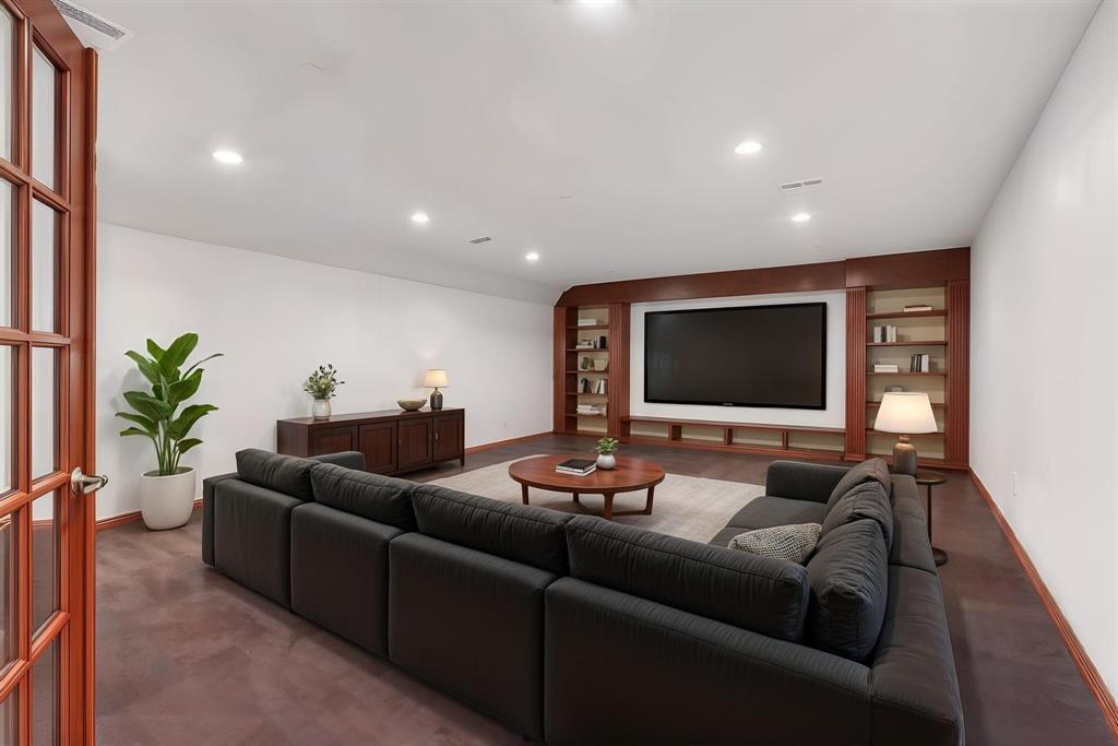 10910 Nevis Lane - Photo 9