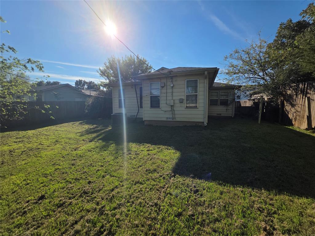 2513 Roseland Street - Photo 15