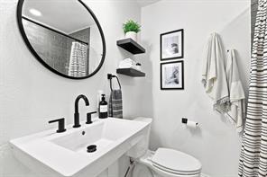 6387 Greenway Road - Photo 30