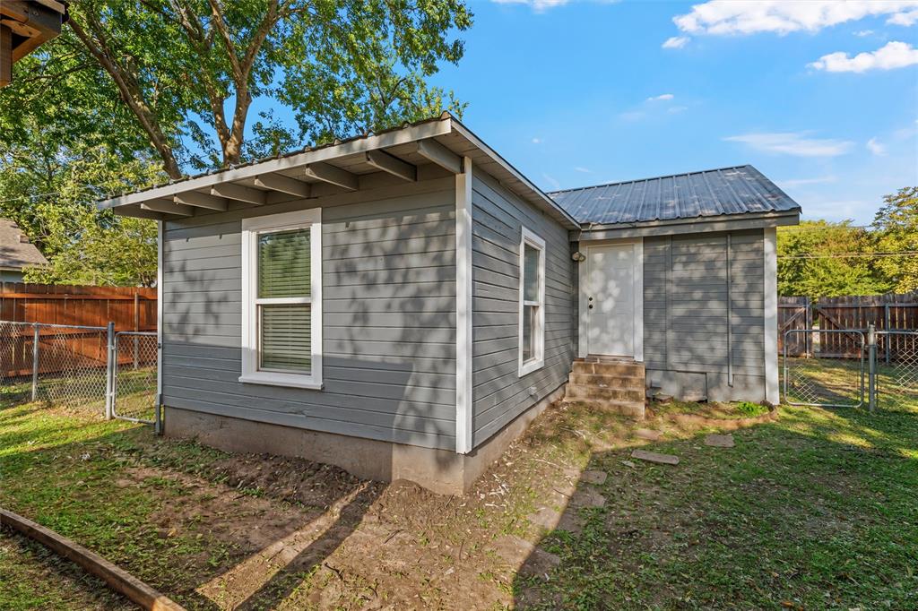 2222 Speight Avenue - Photo 12