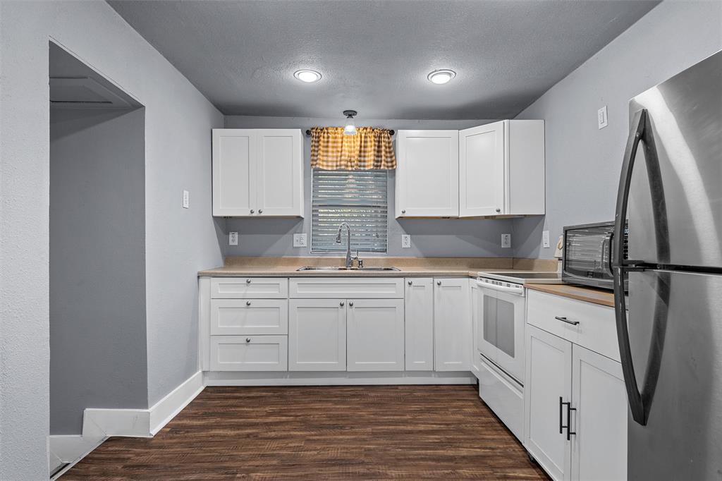 2222 Speight Avenue - Photo 6