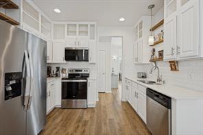 826 Hazels Way - Photo 4