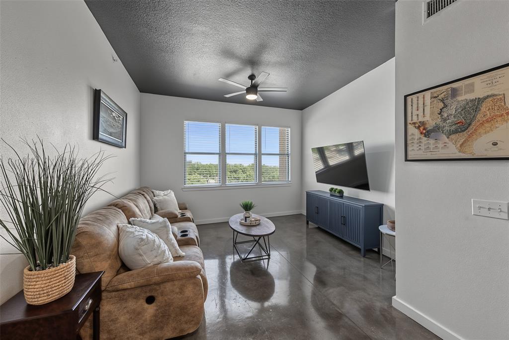 201 W Lancaster Avenue - Photo 16