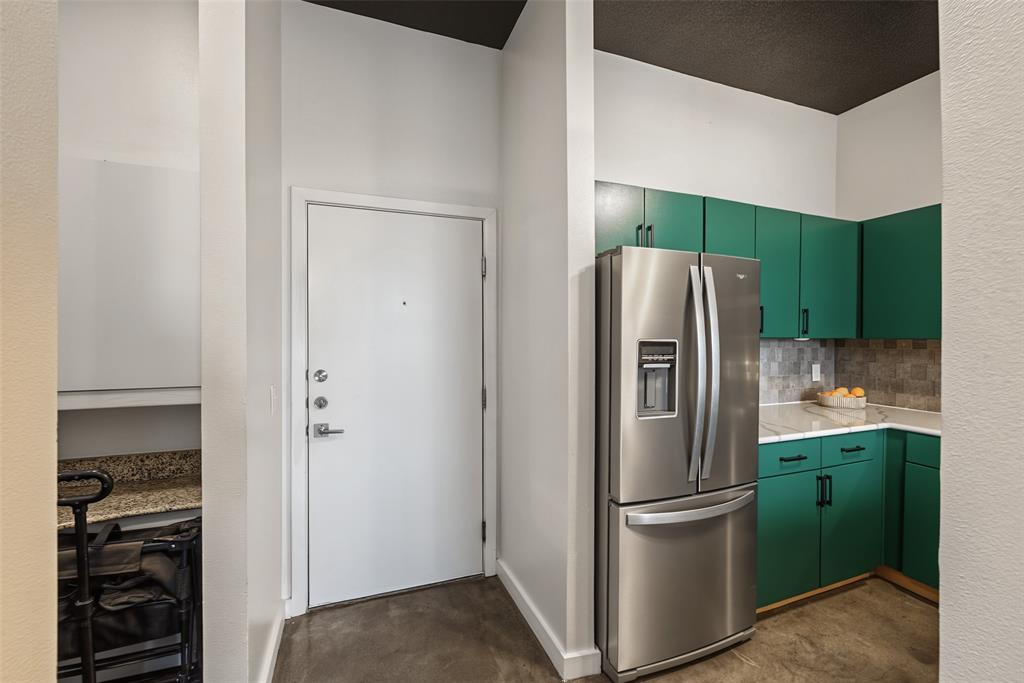 201 W Lancaster Avenue - Photo 3