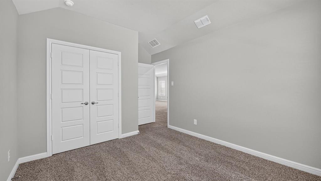 724 CELESTIAL Way - Photo 17