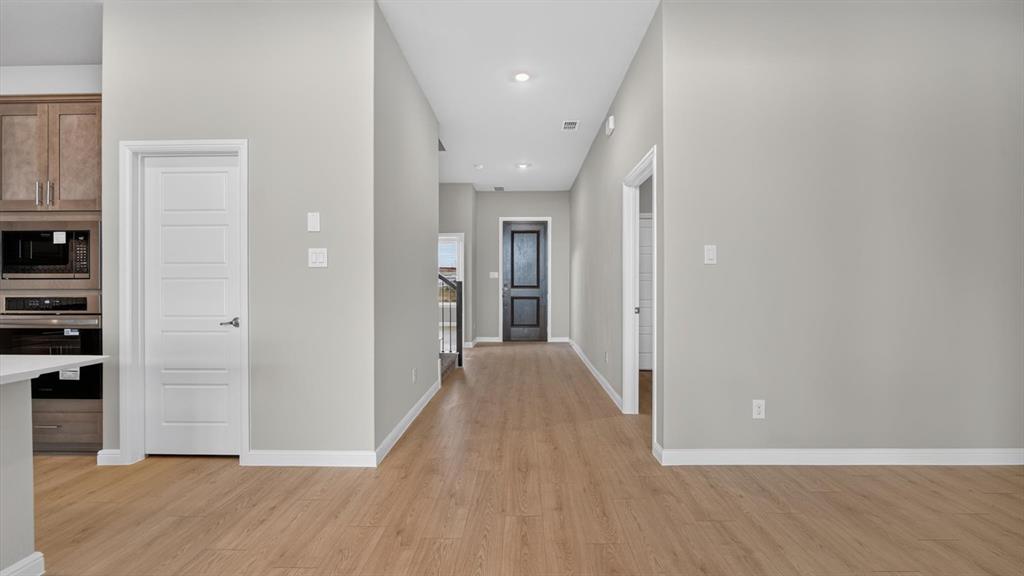724 CELESTIAL Way - Photo 28