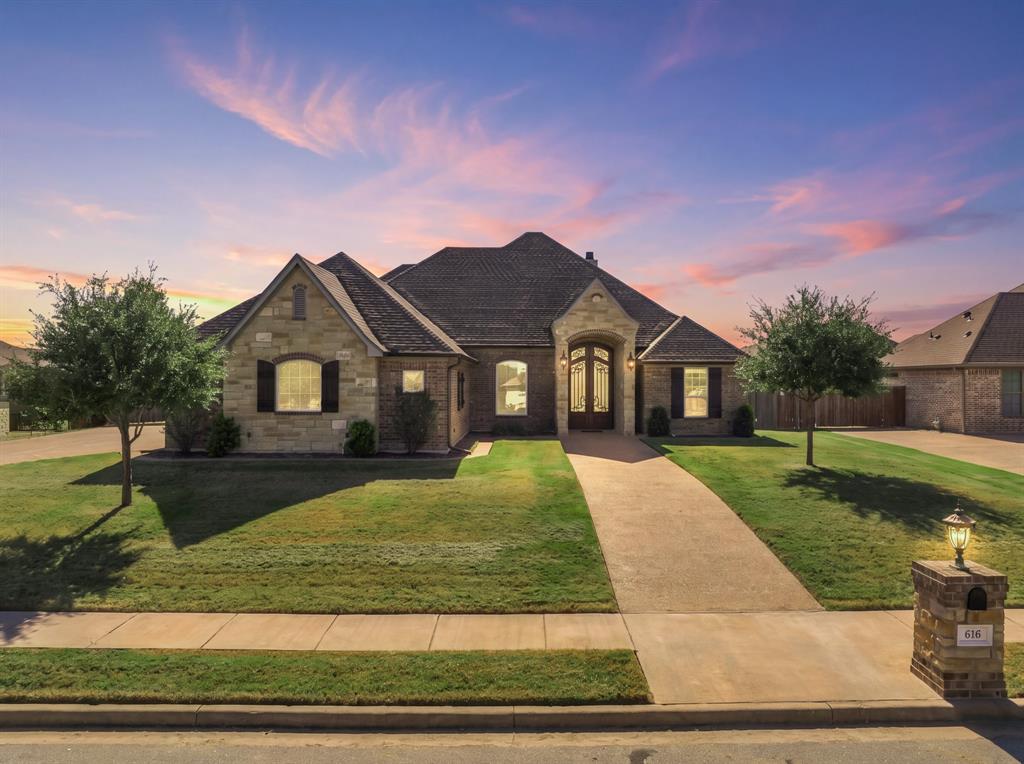 616 Hunton Lane - Photo 1