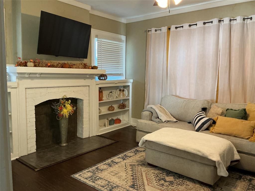 1812 Sycamore Avenue - Photo 2
