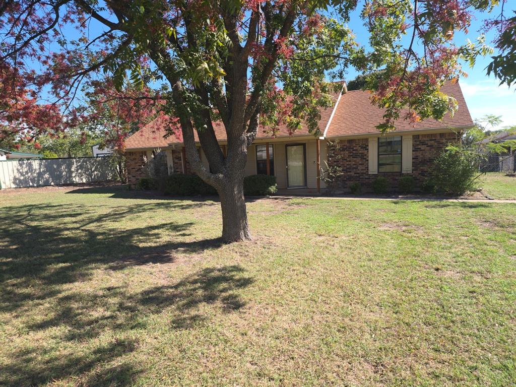 1117 Bradley Drive - Photo 3