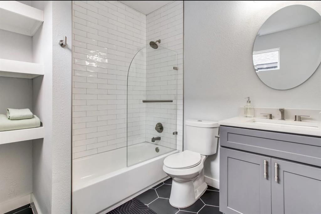 1606 W 12th Street - Photo 11