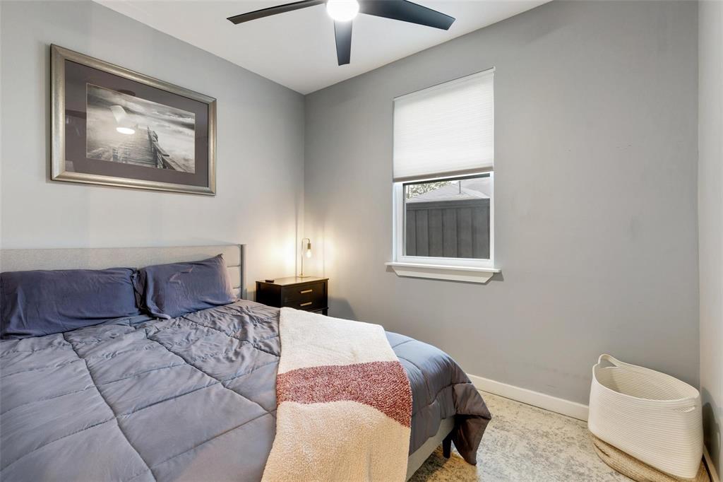 1606 W 12th Street - Photo 18