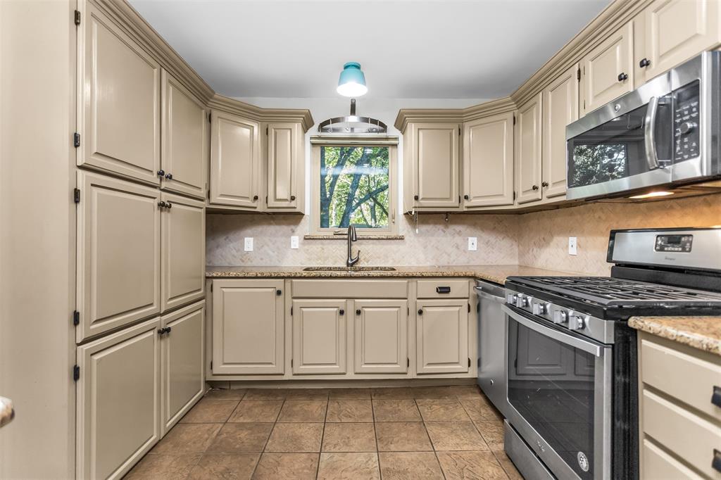 924 Sylvania Drive - Photo 21