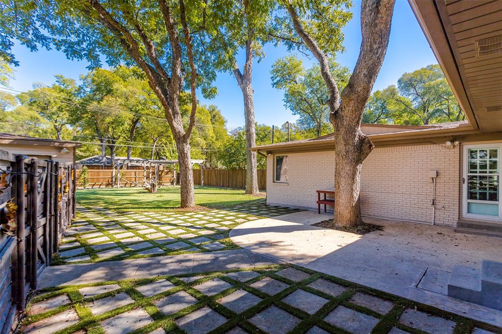 924 Sylvania Drive - Photo 32
