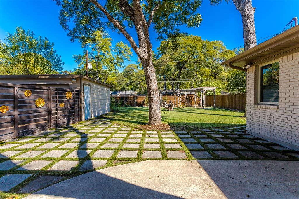 924 Sylvania Drive - Photo 33