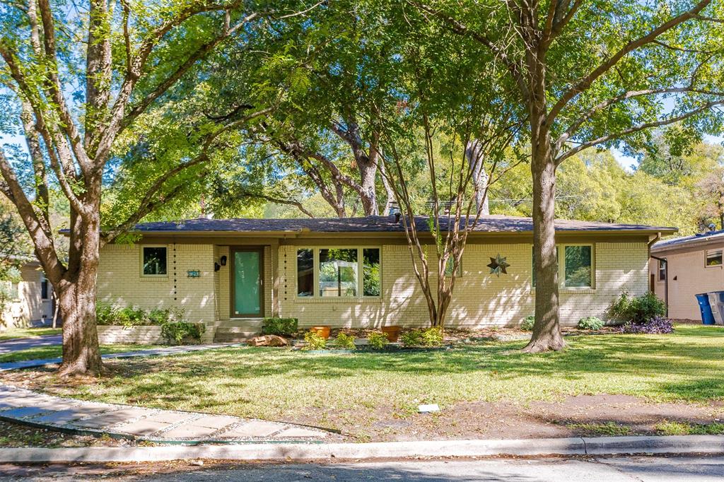 924 Sylvania Drive - Photo 4