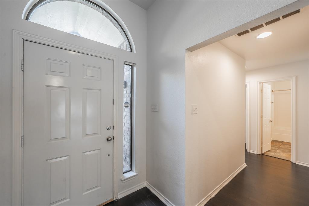 7924 Fox Chase Drive - Photo 2