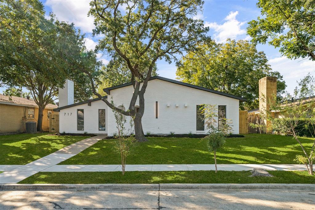717 Bluebonnet Drive - Photo 1