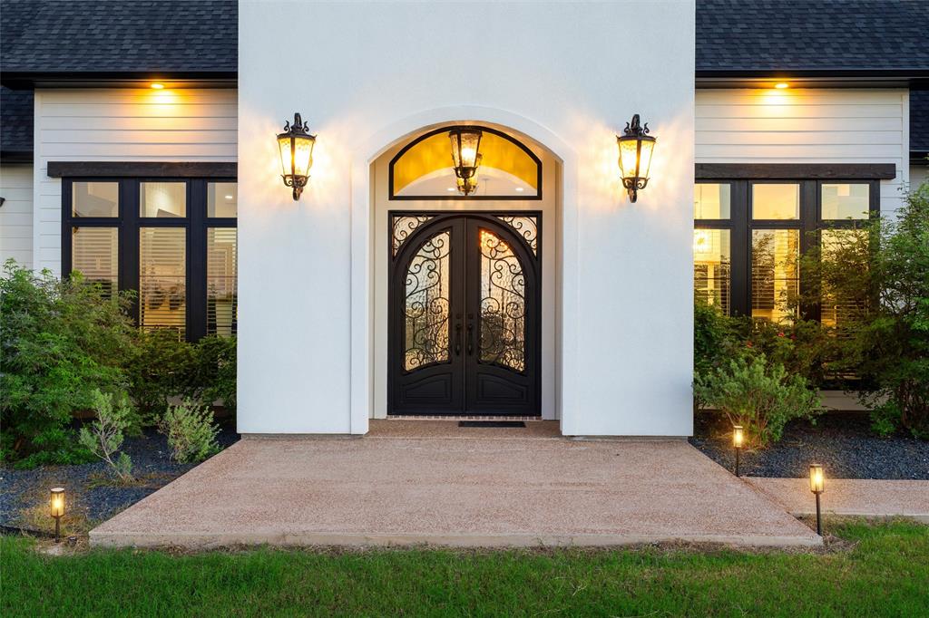 124 Private Road 3666 - Photo 4