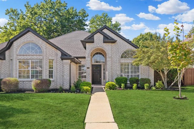 910 Blackstone Drive