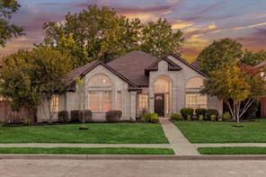 910 Blackstone Drive - Photo 2