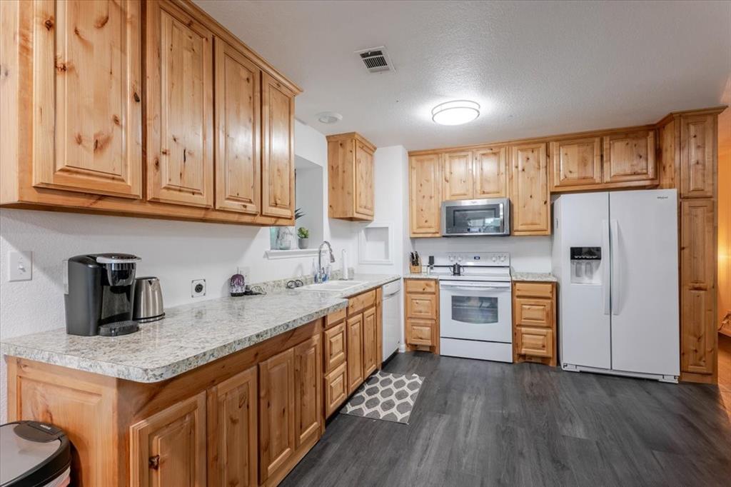5133 Pyramid Boulevard - Photo 13