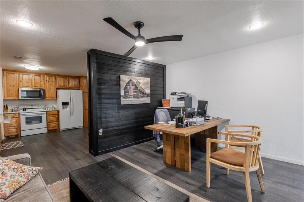 5133 Pyramid Boulevard - Photo 9