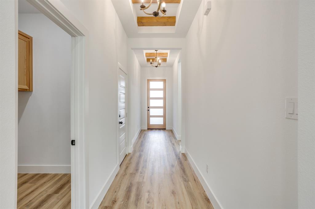 1904 Glendale Drive - Photo 4