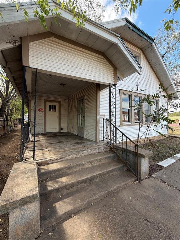 325 Pine Street