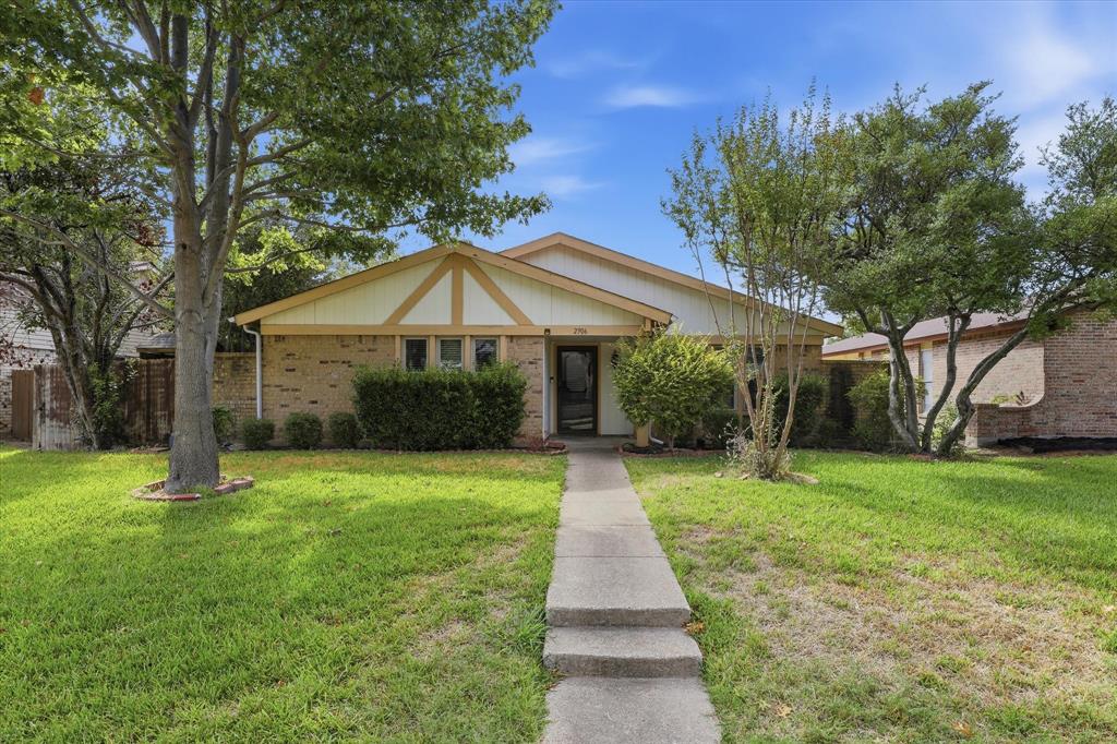 2906 Hazelwood Drive - Photo 1