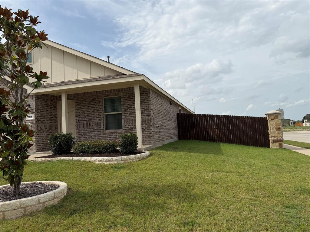 1976 Helmoken Falls Drive - Photo 2