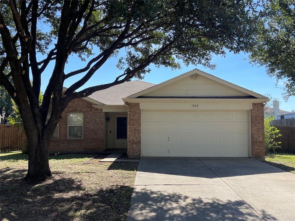 909 Greenbend Drive - Photo 2