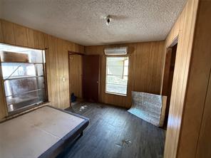 1201 CR 463 - Photo 11
