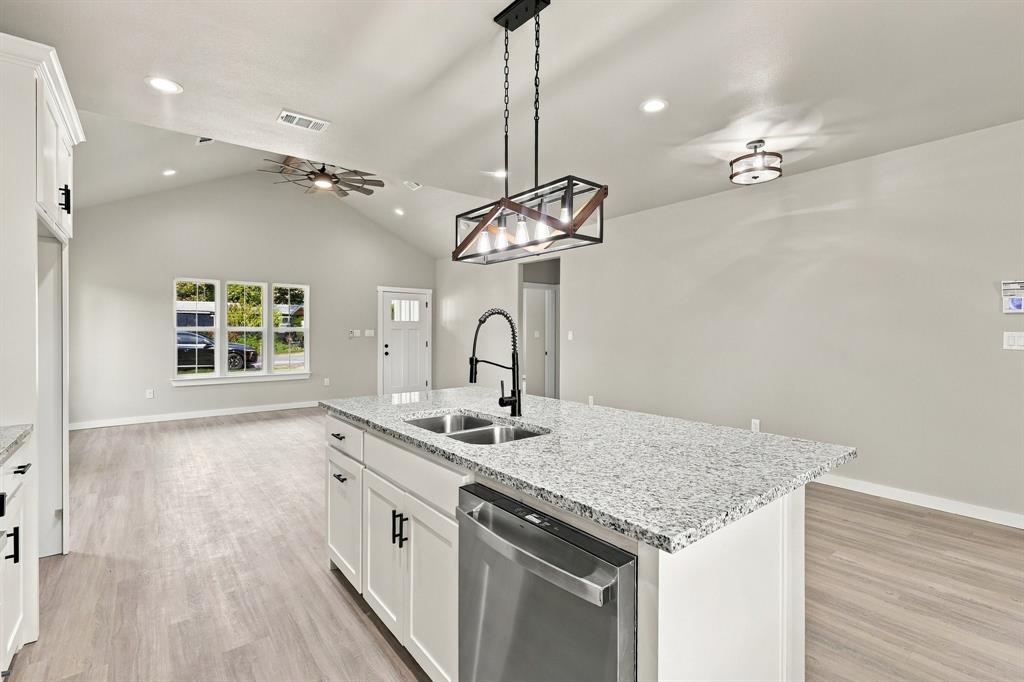407 Bass Street - Photo 13
