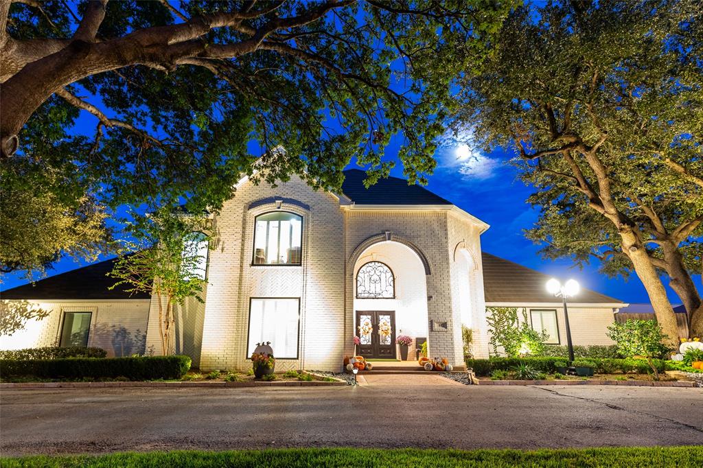 99 Glen Abbey Street - Photo 2