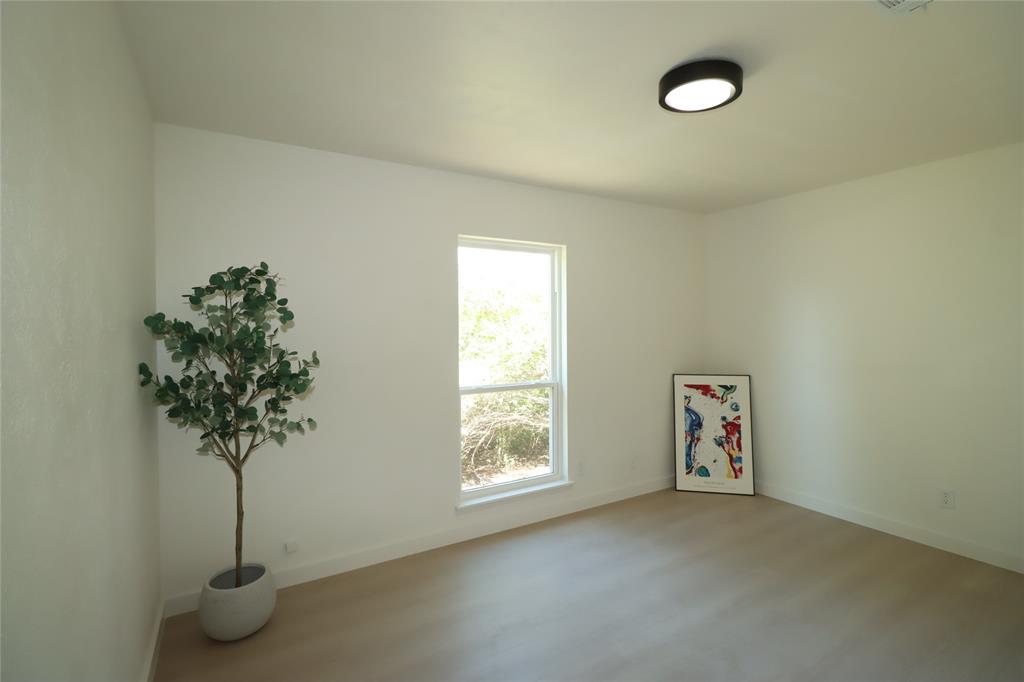 1518 Burgundy Street - Photo 13