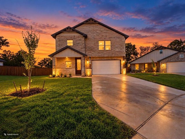 1204 Phoenix Drive