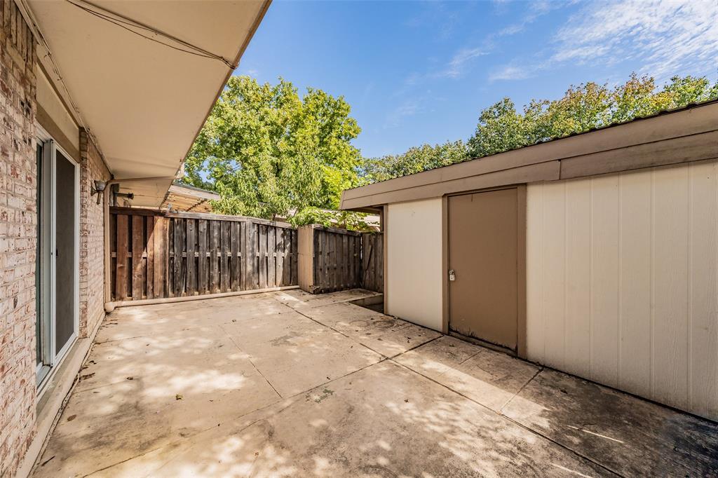 220 Westview Terrace - Photo 3