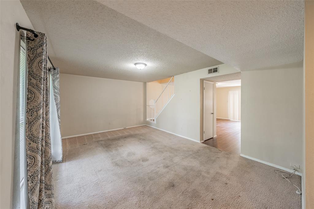 220 Westview Terrace - Photo 6