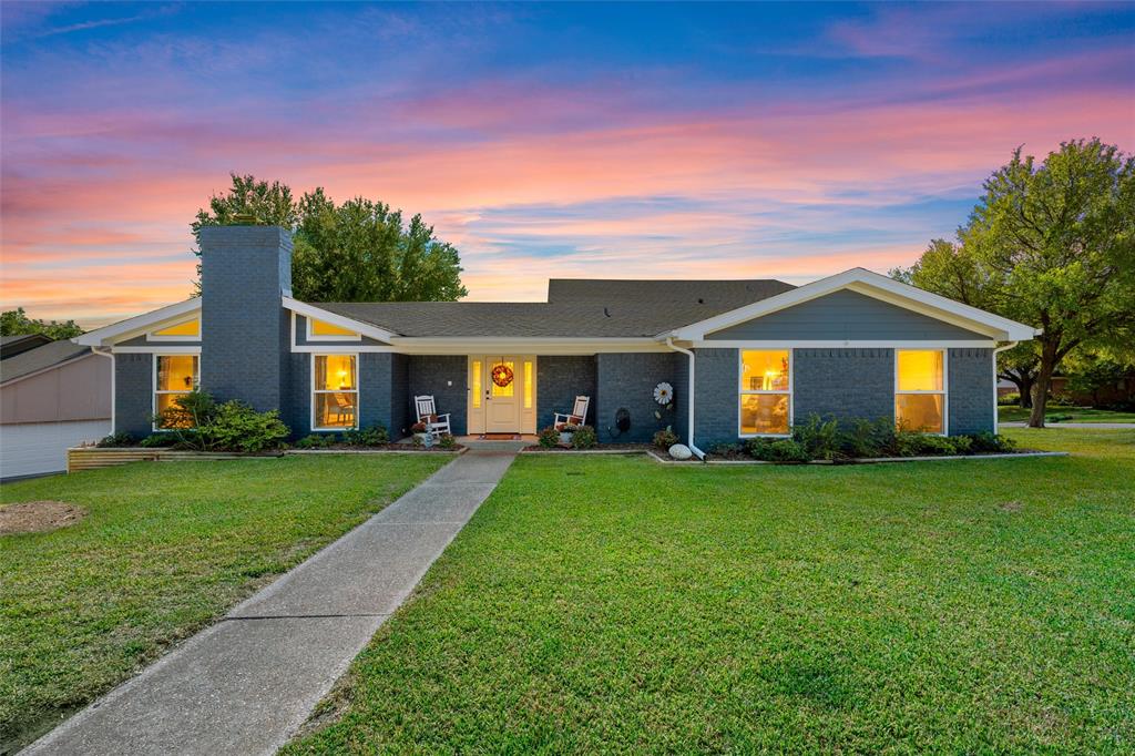 4324 Green Point Drive - Photo 1