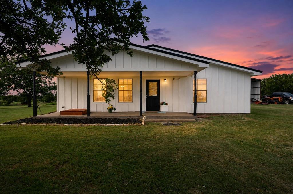 692 Plemons Drive - Photo 1