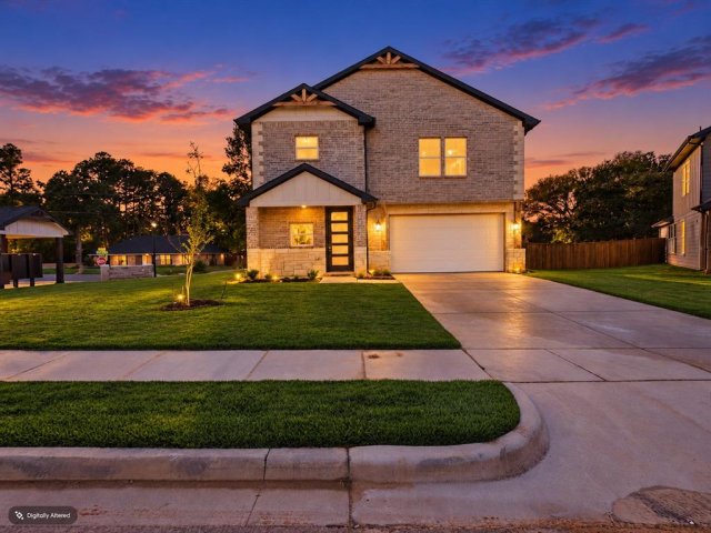 1206 Phoenix Drive